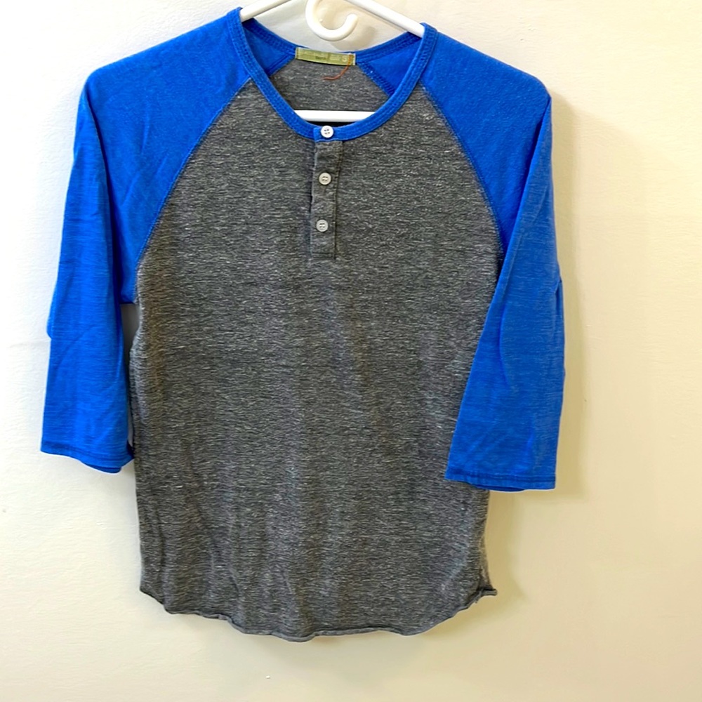 Baseball T, Alternative Earth
